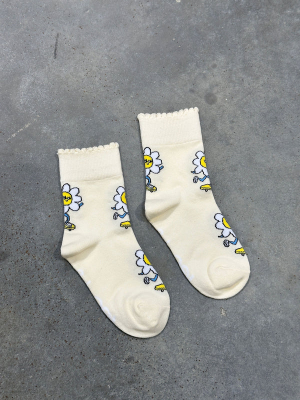 TGC SAMPLE |  Cream Daisy Skater Socks (OOAK), Size 4-8