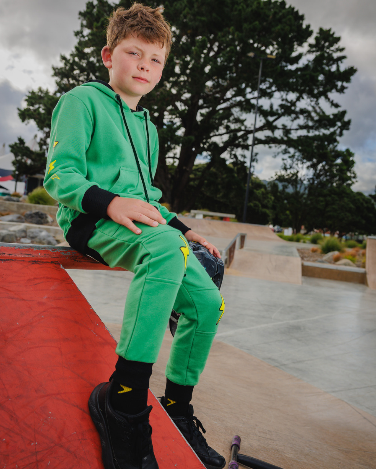 BAND OF BOYS | Green Bolt Track Pants