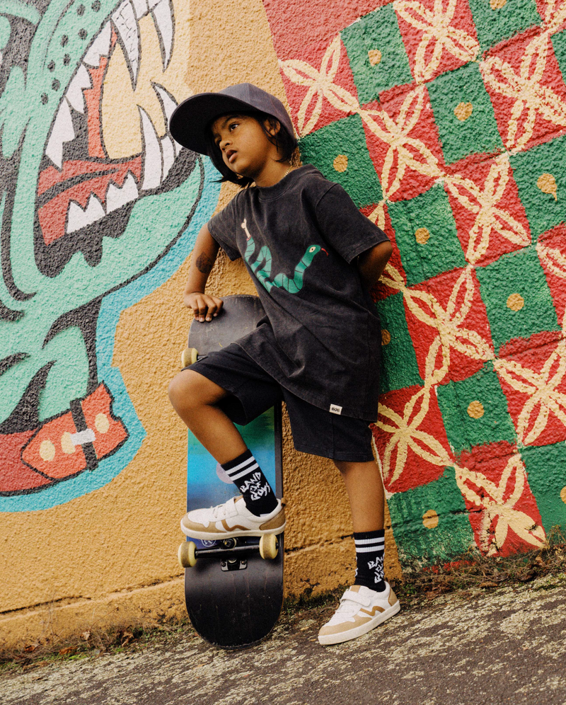 BAND OF BOYS | Black Bones Snake Tee