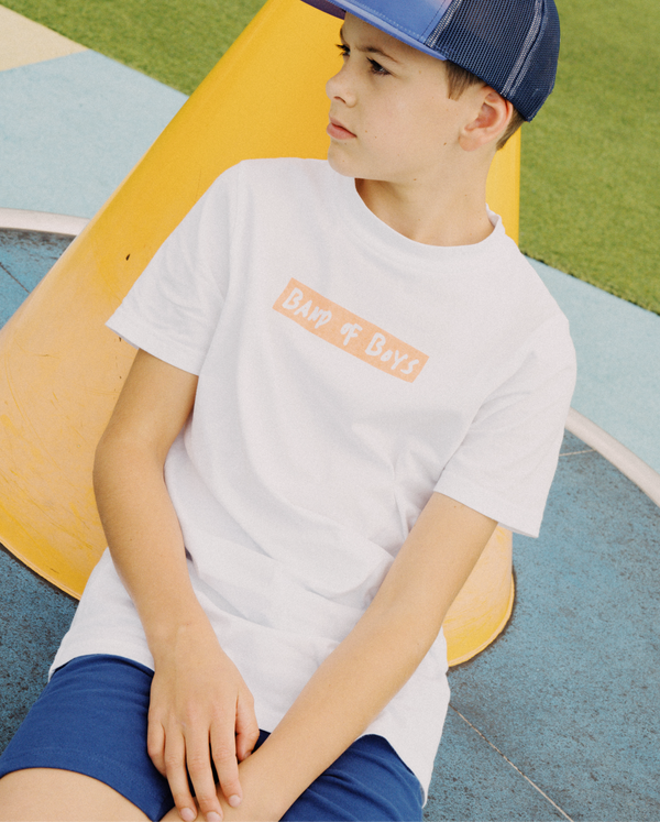 BAND OF BOYS | White Surfer Shark Tee