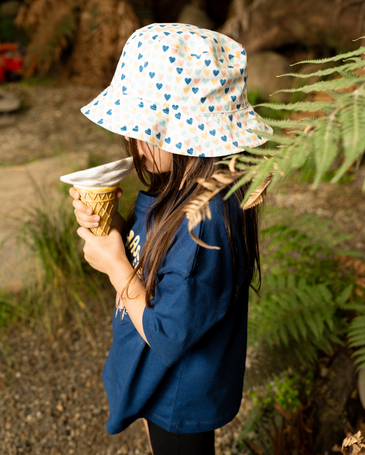 THE COLLECTIBLES | Lucky Hearts Reversible Bucket Hat